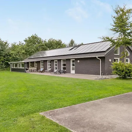 Prachtig Huis In Oksbøl Met Sauna