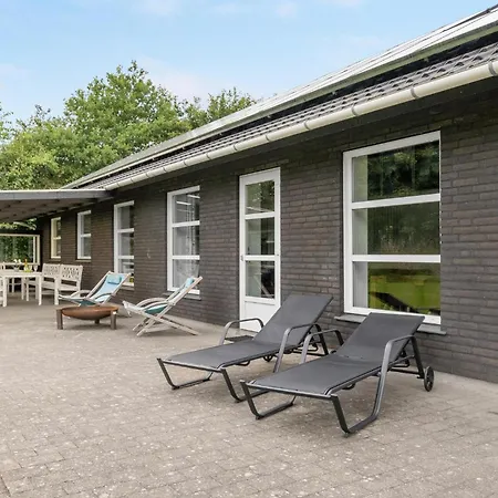 Vakantiehuis Prachtig Huis In Oksbøl Met Sauna Oksbøl
