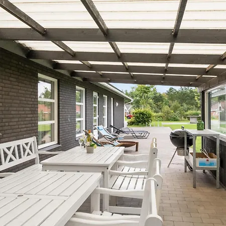 Prachtig Huis In Oksbøl Met Sauna Vakantiehuis *